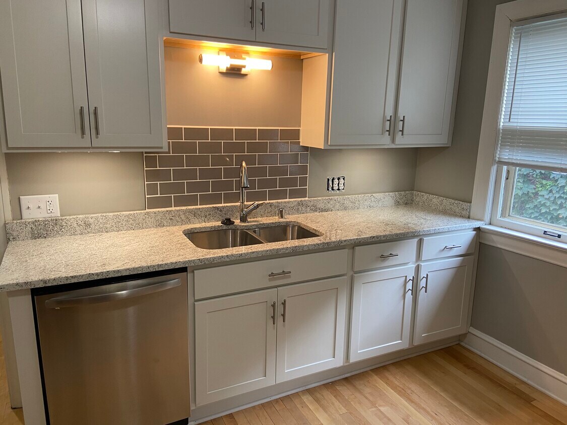 Foto principal - 1117 S Layton Blvd