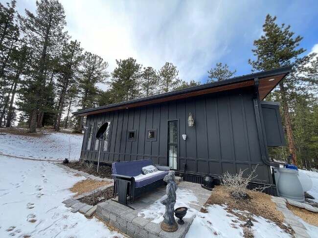 Building Photo - Short Term Fully Furnished Cabin in Bailey!!!