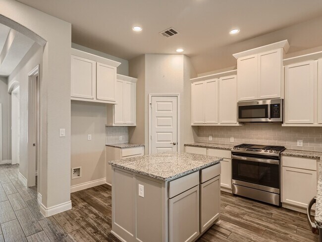 Building Photo - 2617 Franciscana Way