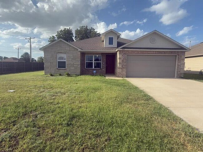 Building Photo - 839 W Judy Dr