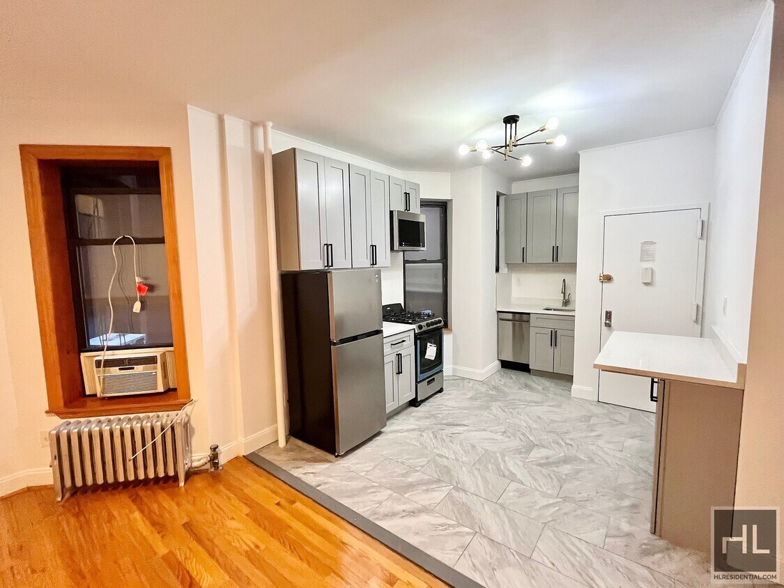 Primary Photo - 314 EAST 11 STREET