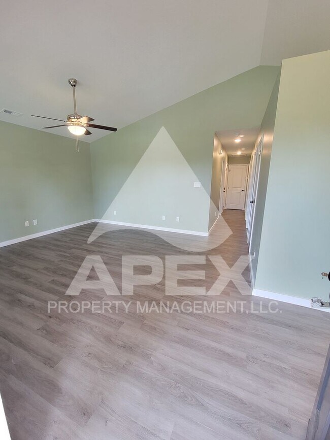 Foto del edificio - Recently Built 3Bd - 2 Ba Single Family Ho...