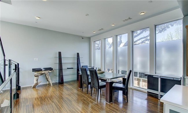 Foto del edificio - 4206 Buena Vista St