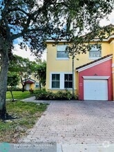 Building Photo - 2222 Shoma Dr