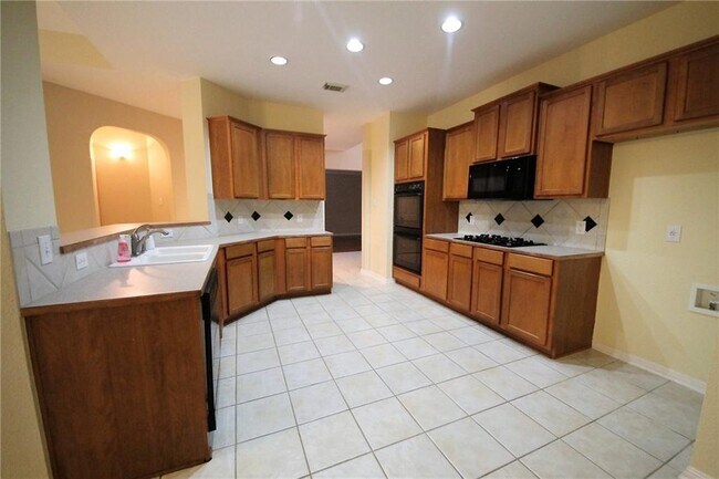 Building Photo - 8108 Sunburst Pkwy
