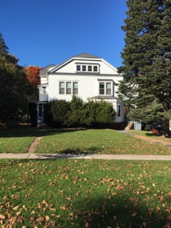 166168 Washington St, Middletown, CT 06457 Condo for Rent in