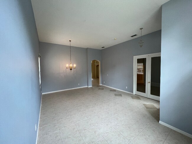 Foto del edificio - 4000 Liberty Hill Dr