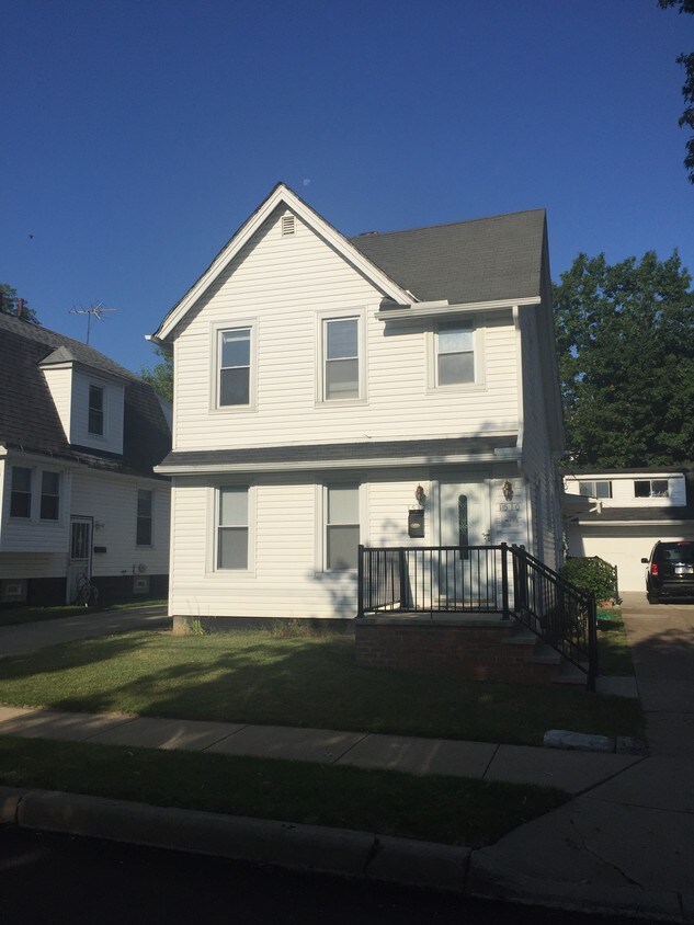 1510 Winchester Ave, Lakewood, OH 44107 House for Rent in Lakewood
