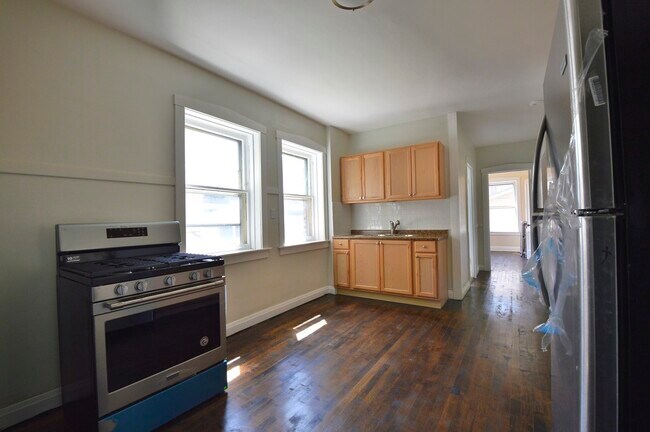 Foto del edificio - 3741 W Roscoe St