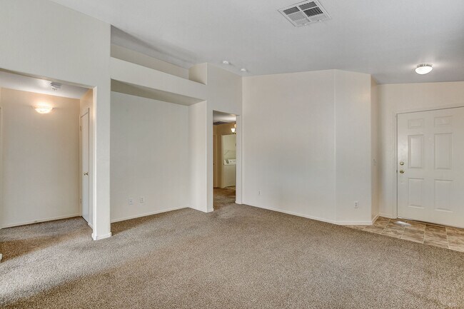 Foto del edificio - 5416 Pepperpike Ave