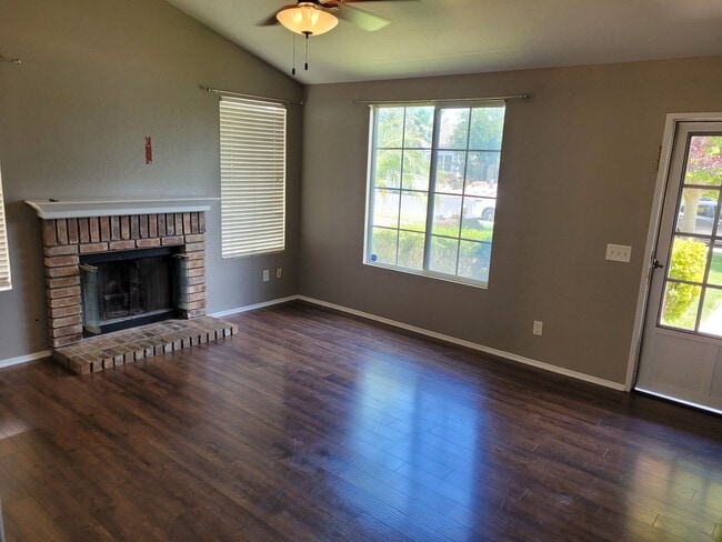 Foto del edificio - great charming house * virtual tour soon *...