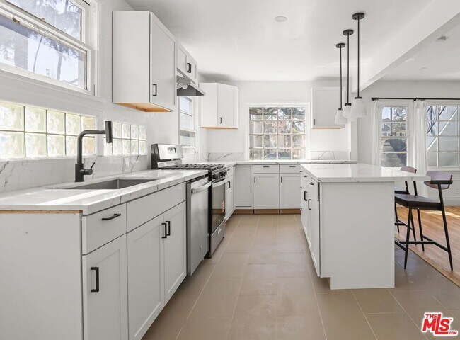 Foto del edificio - 4409 Victoria Park Dr