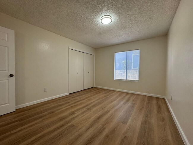 Foto del edificio - 4400 Tierra Verde St
