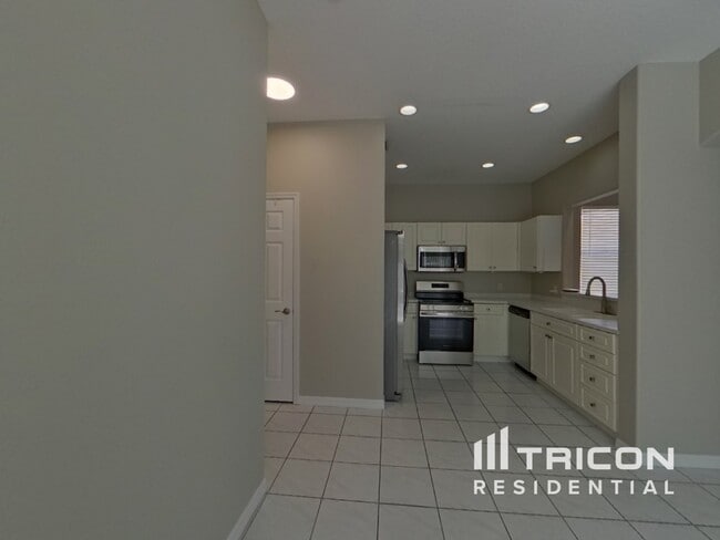 Building Photo - 3026 Woodland Fern Dr