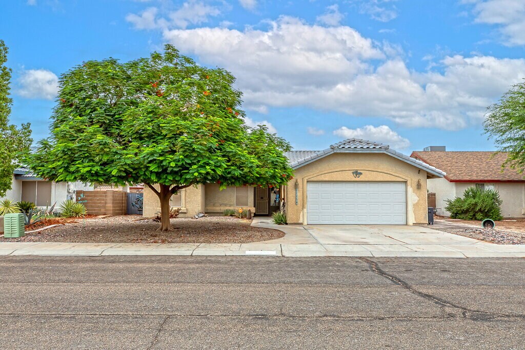 Foto principal - "3-Bedroom, 2-Bathroom Solar Home with a Pool in Mesa Del Sol!"