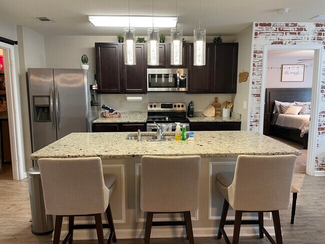 Foto del edificio - 717 Widgeon Wy