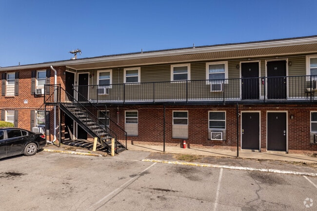 Foto del edificio - Village on the Green