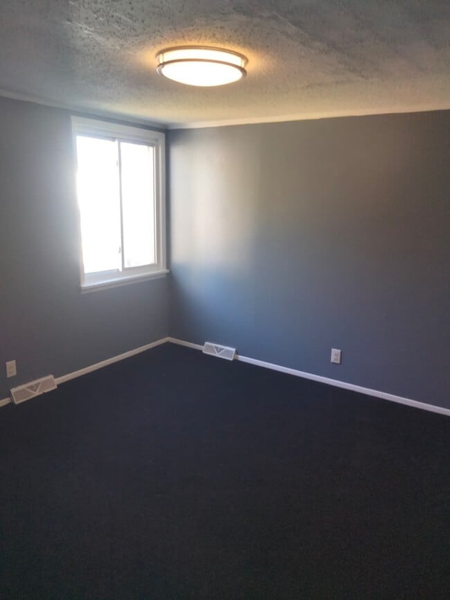 Building Photo - 226 Martin St