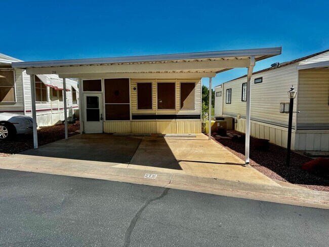 Foto del edificio - 55+ Community 2 Bed 1 Bath Home