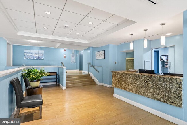 Foto del edificio - 1330 New Hampshire Ave NW