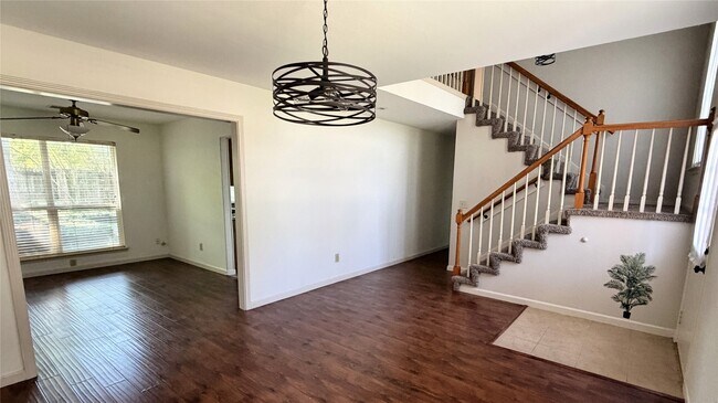 Foto del edificio - 7771 Springville Dr
