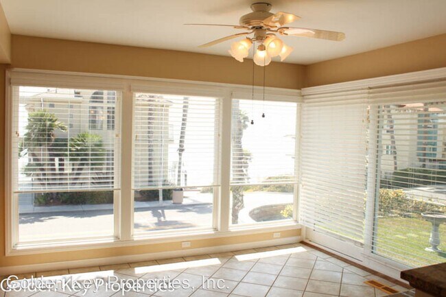 Building Photo - 4 br, 4 bath House - 1102 S. Pacific St.