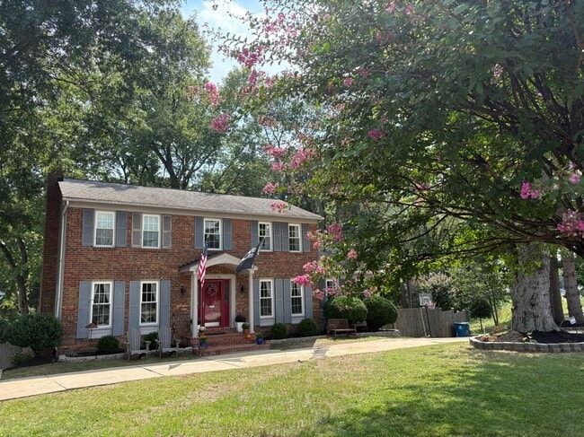 Building Photo - 5401 Broadmoor St