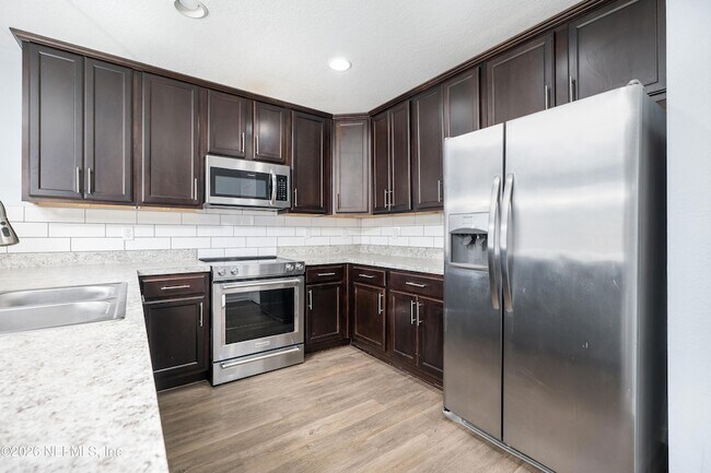 Foto del edificio - 4118 Spring Park Cir