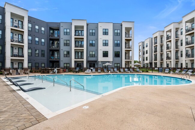 Riverside Apartments | Pool - Riverside