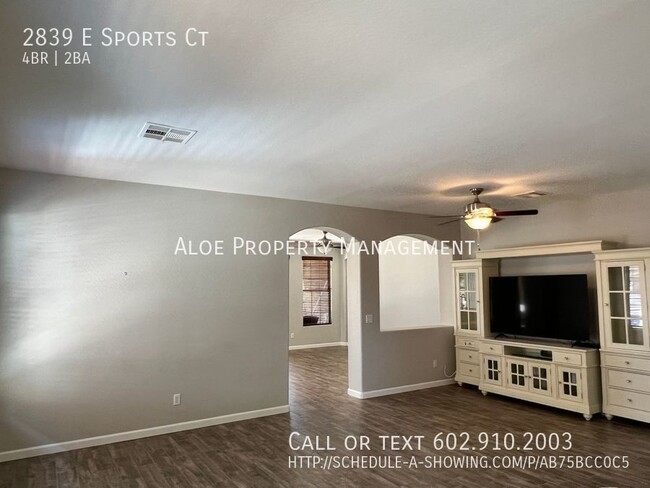 Foto del edificio - 2839 E Sports Ct, Gilbert Home with POOL