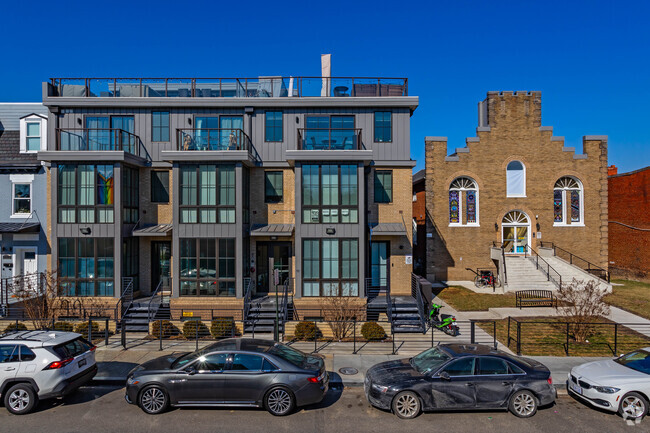 625-633 Park Rd NW - 625 Park Rd NW