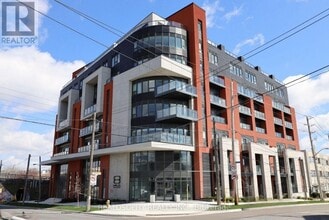 Building Photo - 2433-2433 Dufferin St
