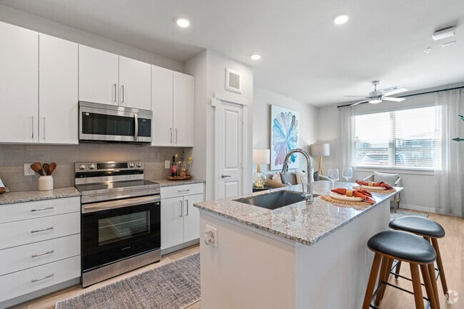 1BR, 1BA - 678SF - Kitchen - Prose Canopy