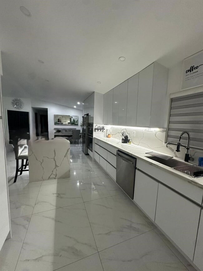 Photo - 8225 NW 192nd Terrace House