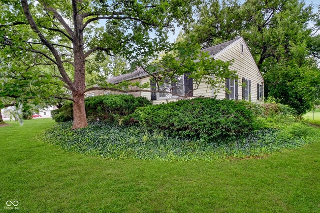 Building Photo - 3916 W 96th St