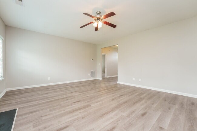 Foto del edificio - 1471 Ewing Farm Dr