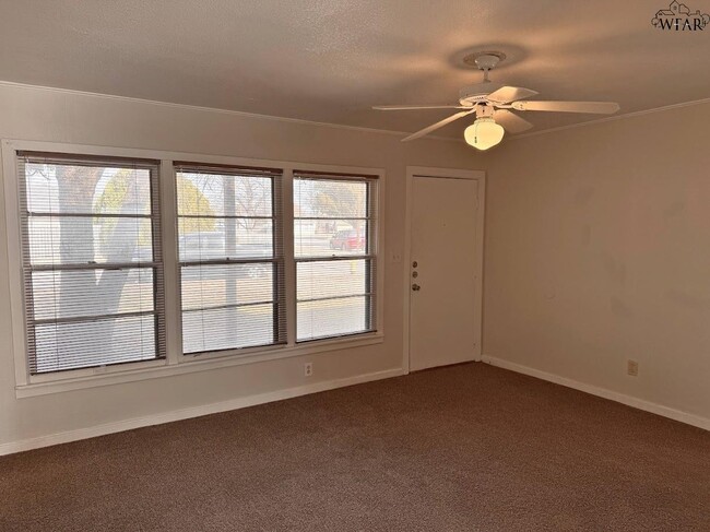 Foto del edificio - 2907 Moffett Ave