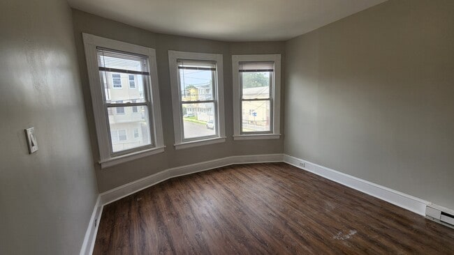 Building Photo - 1518 Pembroke St