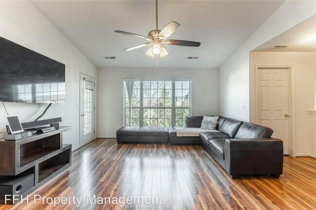 Building Photo - 2 br, 2 bath House - 30208 Chesapeake Circle