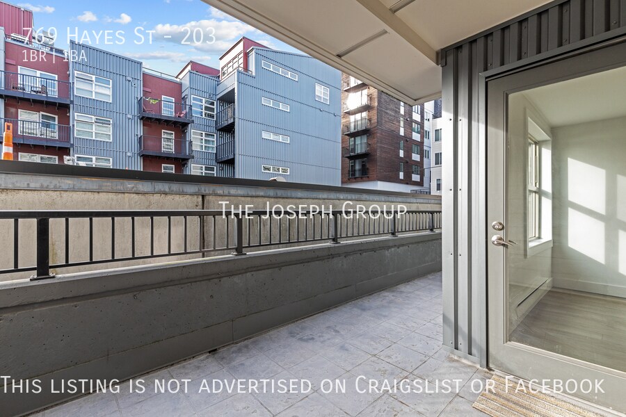 Primary Photo - Beautiful 1 bed/1ba East Queen Anne gem