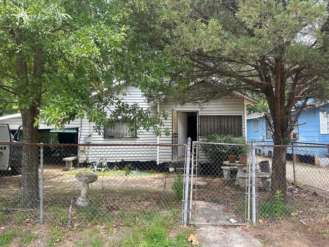 Foto del edificio - 3026 Bishop Ave