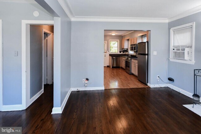 Building Photo - 2607 Fairlawn St