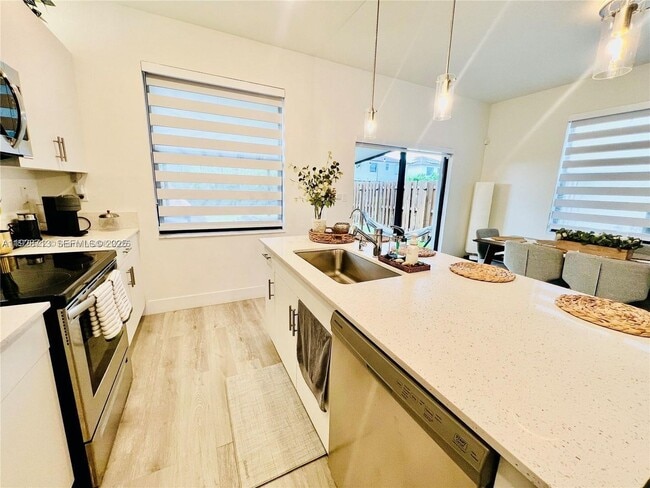 Photo - 25532 SW 108th Ave House