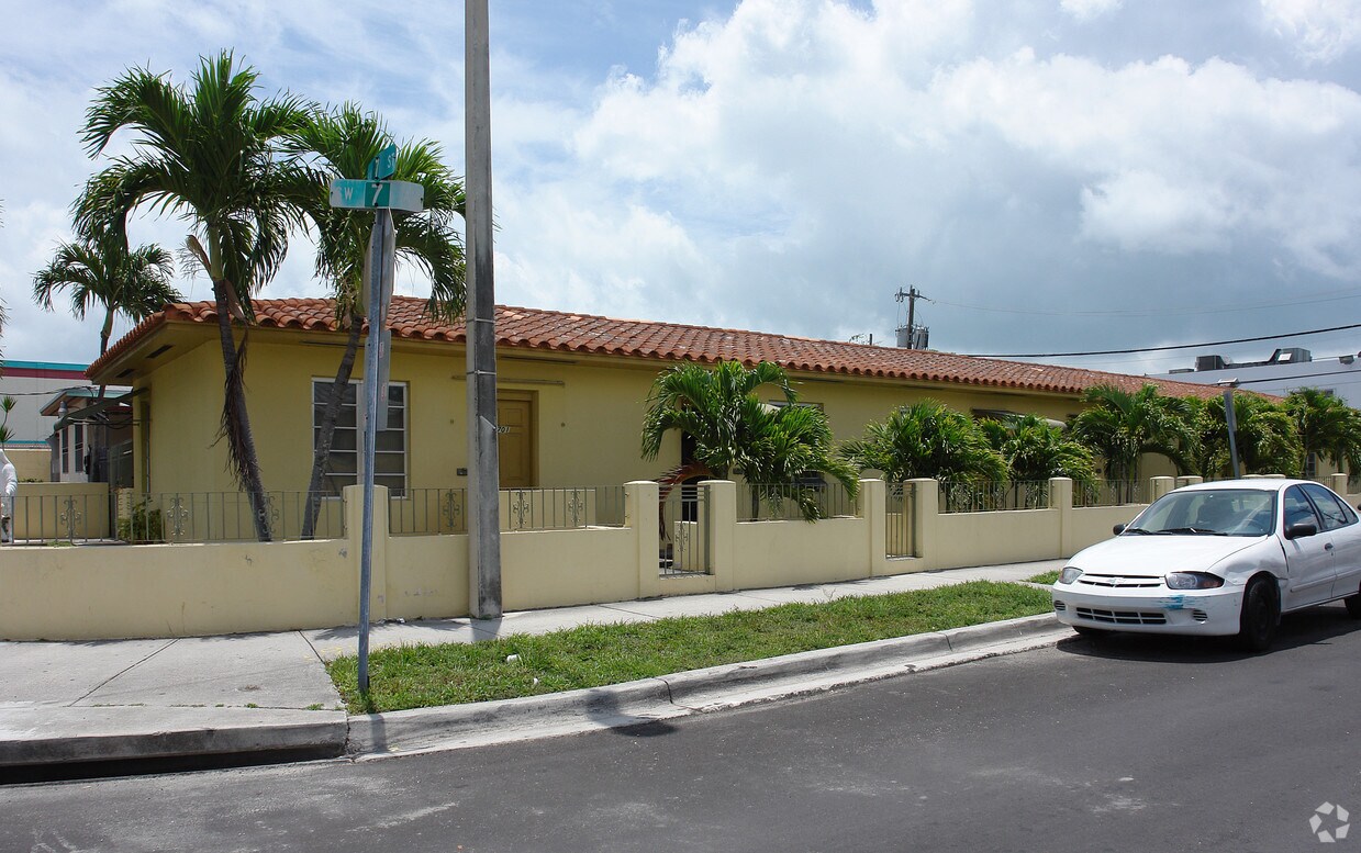 Foto principal - 701 SW 7th Ave