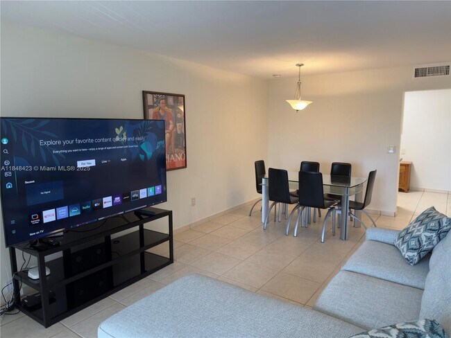 Foto del edificio - 7765 SW 86th St