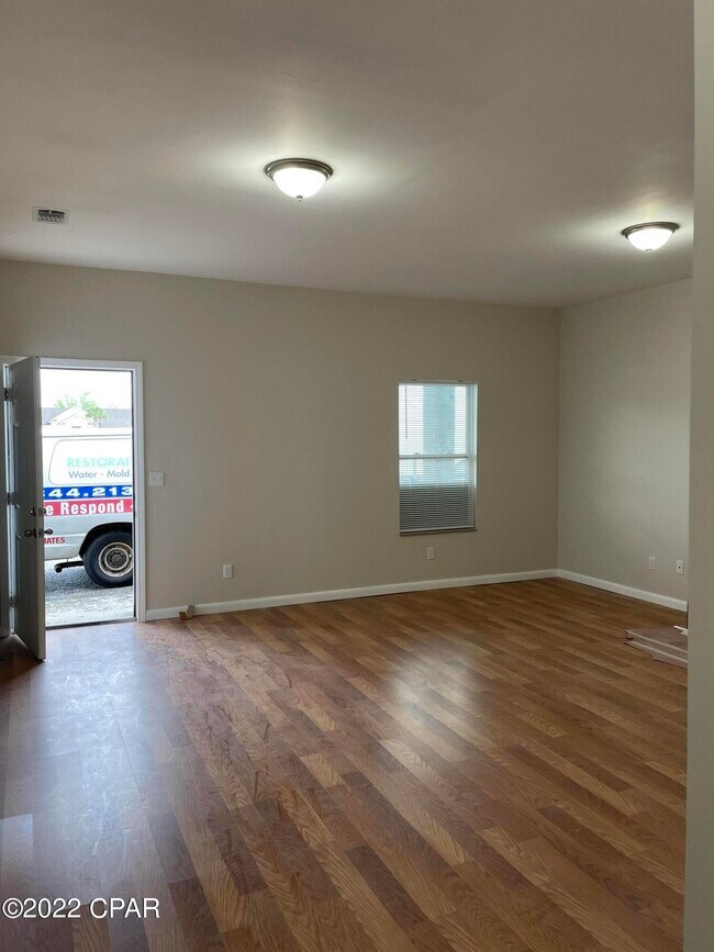 Building Photo - 5508 Hickory St
