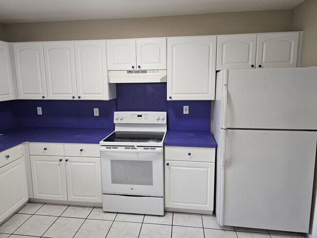 Building Photo - 891 NW 34th Way