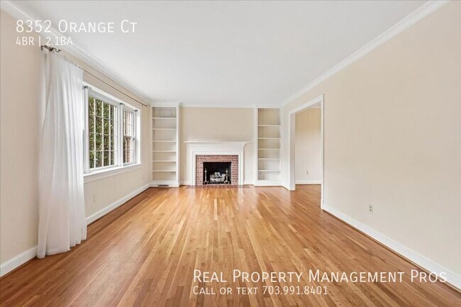 Foto del edificio - 8352 Orange Ct