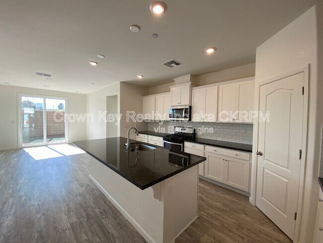 Building Photo - 2898 Tostalinda Dr