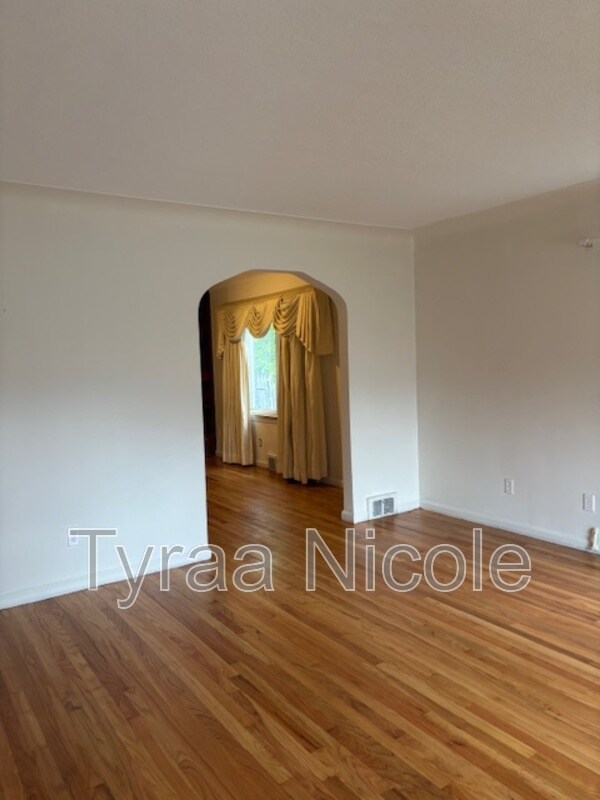 Foto del edificio - 1939 Ewald Cir